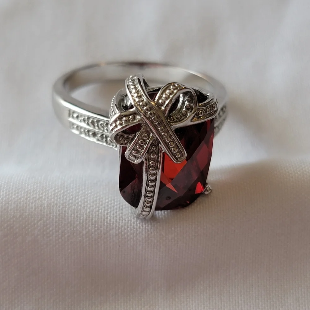 Gift Bow Garnet Simulated Gemstone Present Ring Silver Tone Christmas Holiday